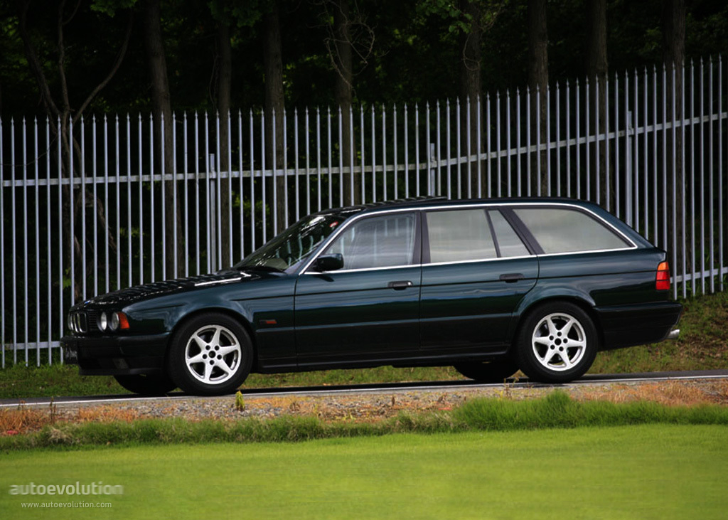 BMW5Series-E34-Touring-776_5.jpg