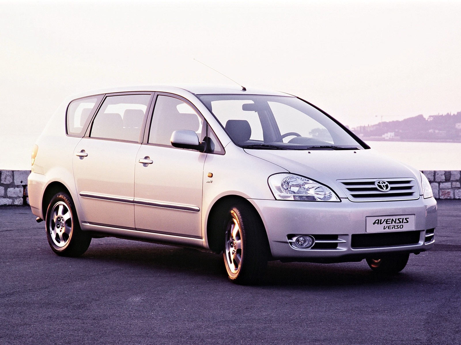 toyota avensis verso 2001 specifications #6
