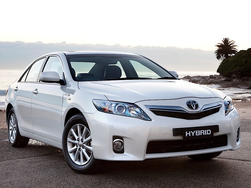 what is the weight of a toyota camry hybrid #4