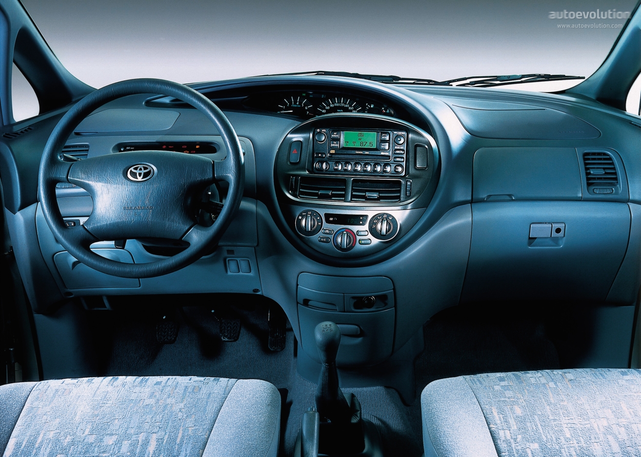 1995 Toyota previa tire size