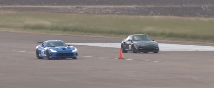 1500 HP Twin-Turbo Dodge Viper Is a Street Car Gone Racing - autoevolution