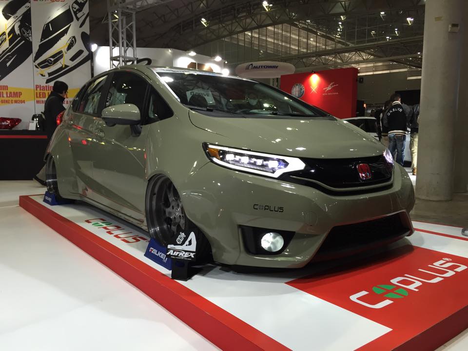 2015 Honda Fit Gets Widebody Kit and Custom LED Lights - autoevolution
