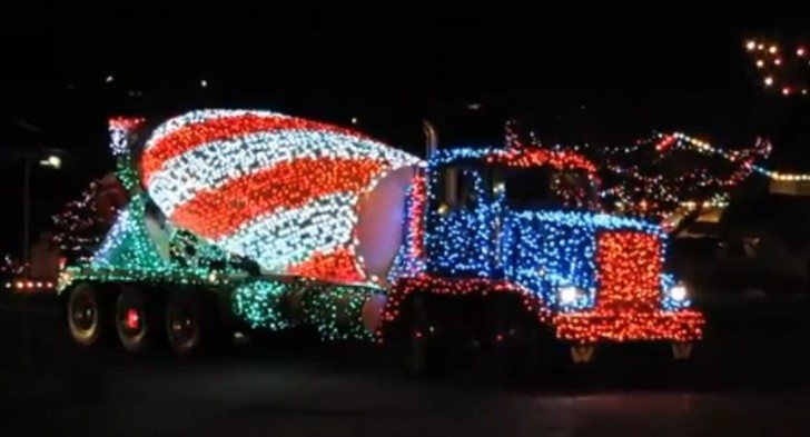 Another Kind of Coca-Cola Truck: Christmas Cement Mixer - autoevolution