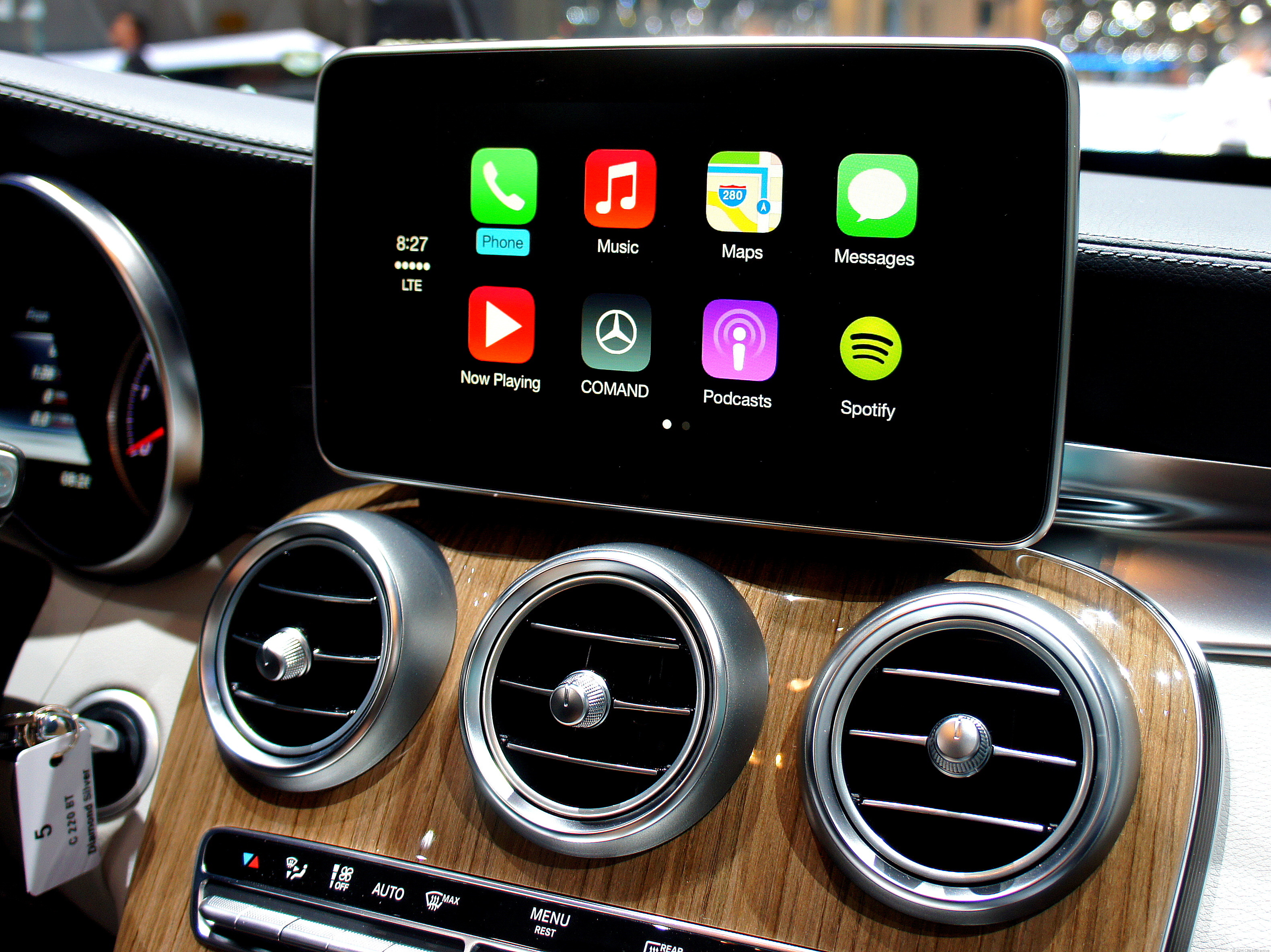 Apple CarPlay Eyes Dashboard Domination For 40 New Cars in