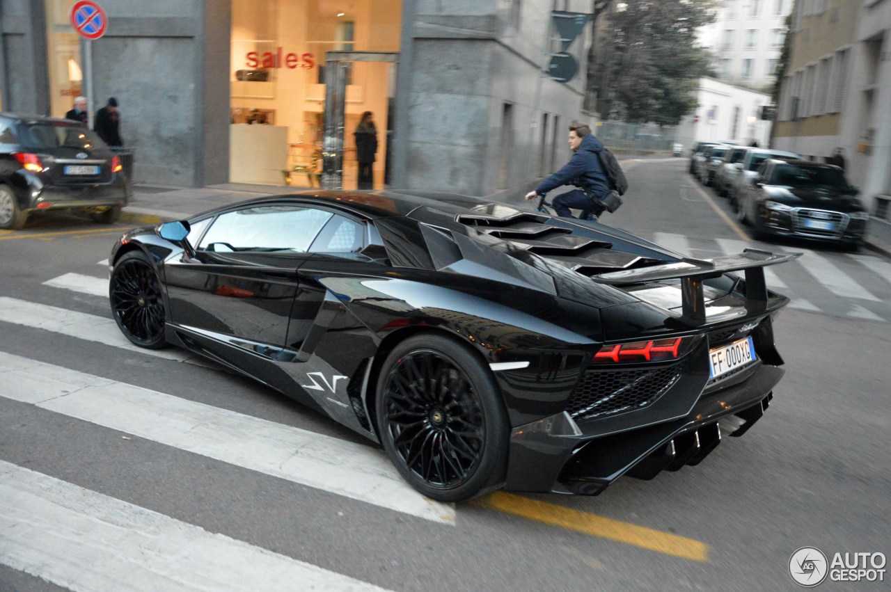 Black On Black Lamborghini Aventador SV Is a Fashion Icon ...