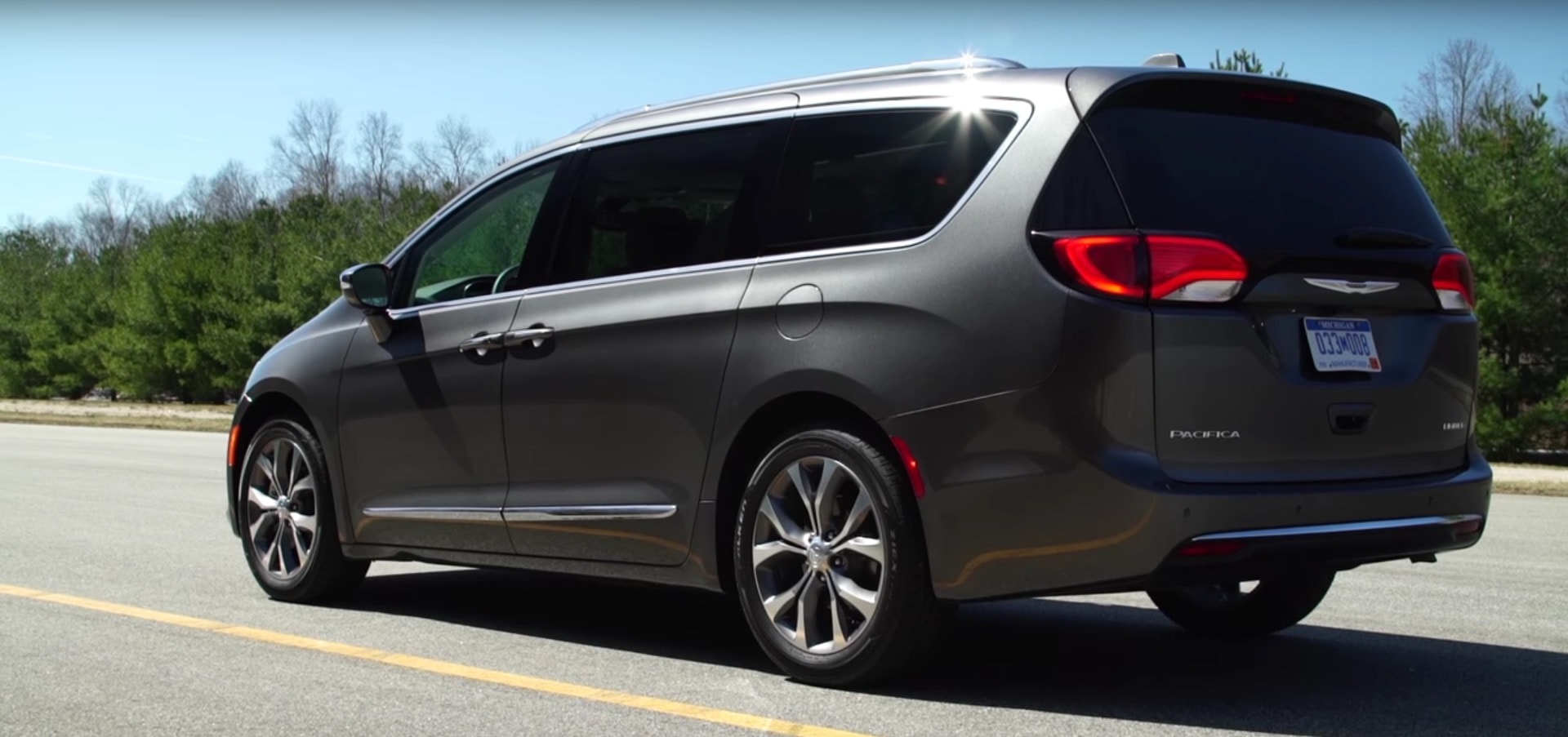 Consumer review chrysler pacifica