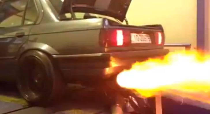 fire-spitting-bmw-e30-is-scary-video-700