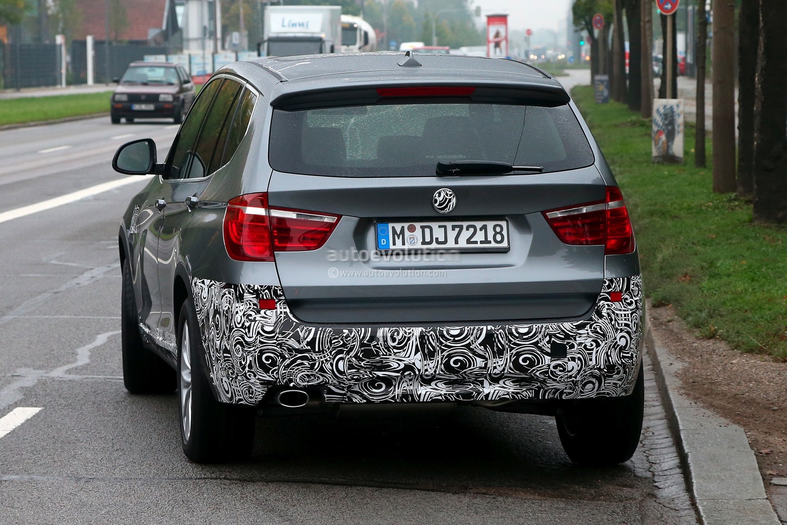 2014 - [BMW] X3 Restylé [F25] Spyshots-bmw-f25-x3-lci-1080p-5