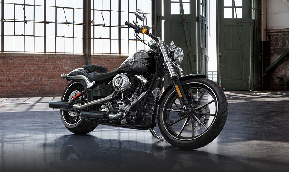 2014-harley-davidson-breakout-is-full-of