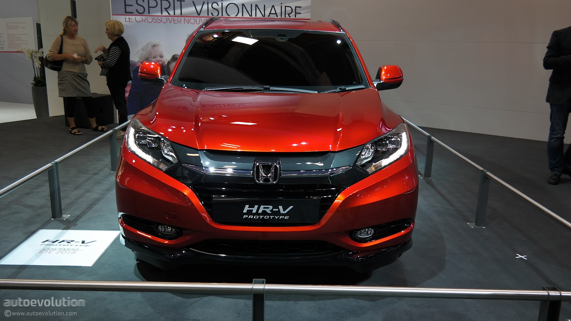 2015 Honda HR-V Is Compact and Stylish at Paris 2014 Debut [Live.