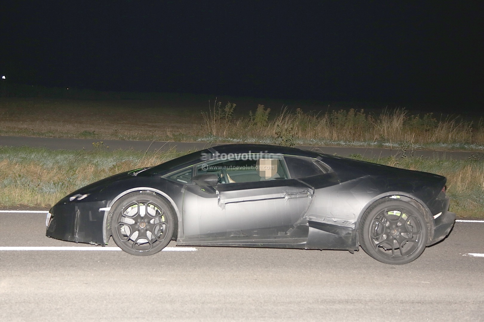 2015 Lamborghini Cabrera V10 Supercar "busted up" pics