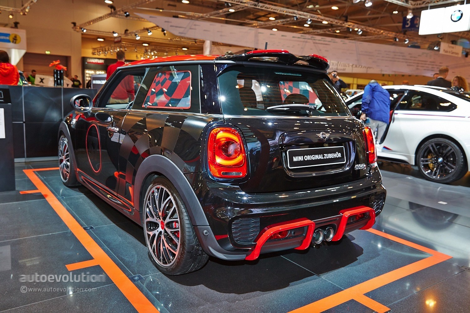 2015-mini-cooper-s-gets-211-hp-with-jcw-