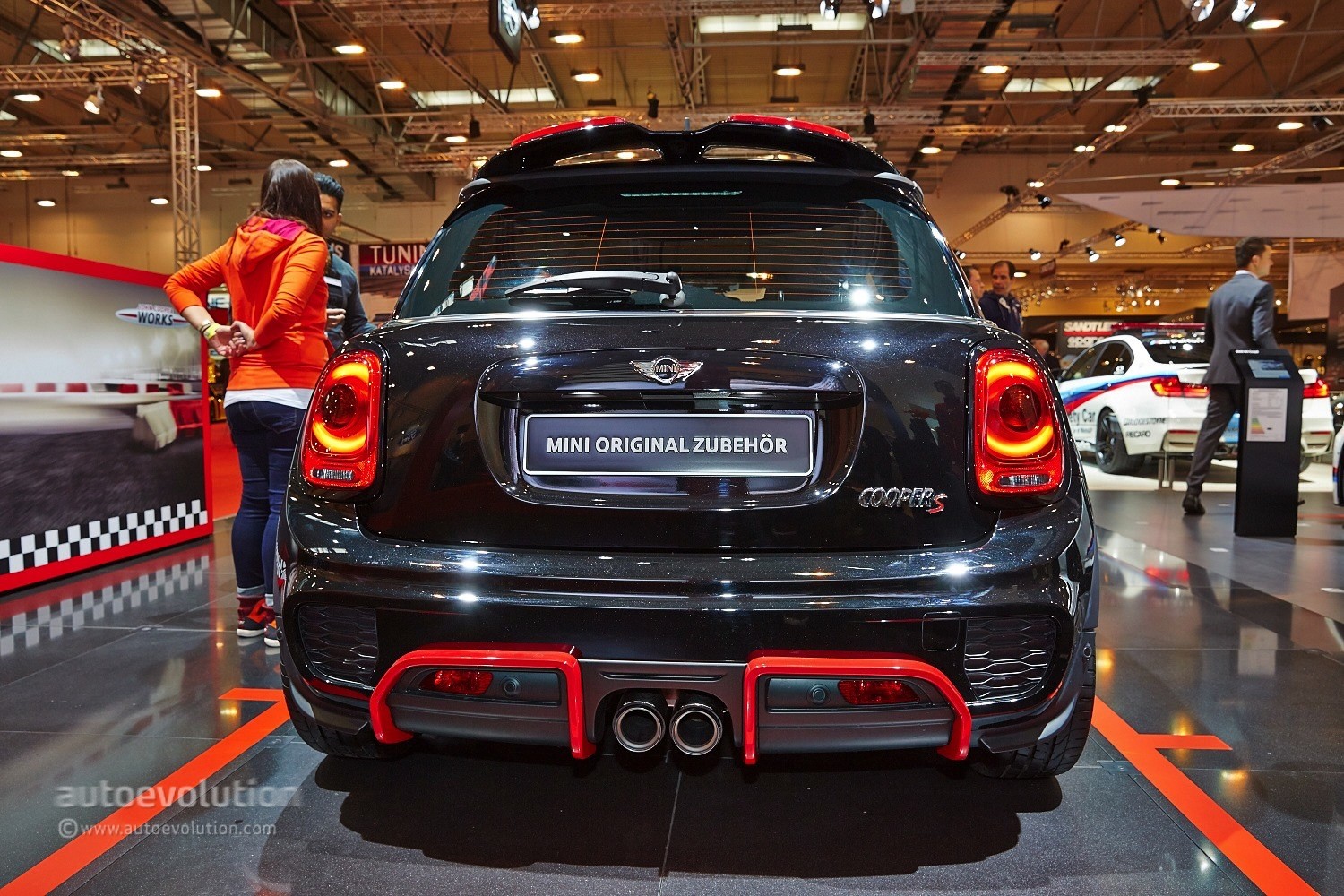 2015-mini-cooper-s-gets-211-hp-with-jcw-