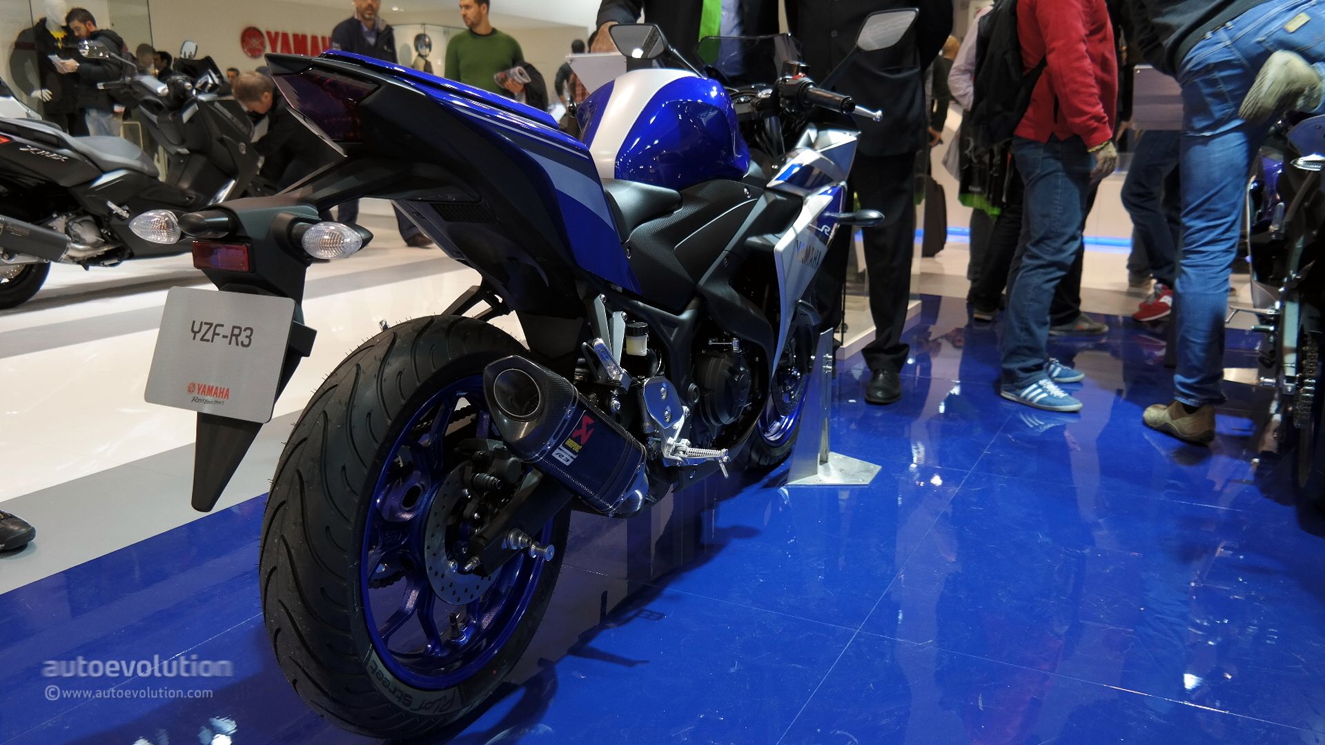 2015 Yamaha YZF-R3 Uses Better Materials Than Expected at EICMA [Live ...