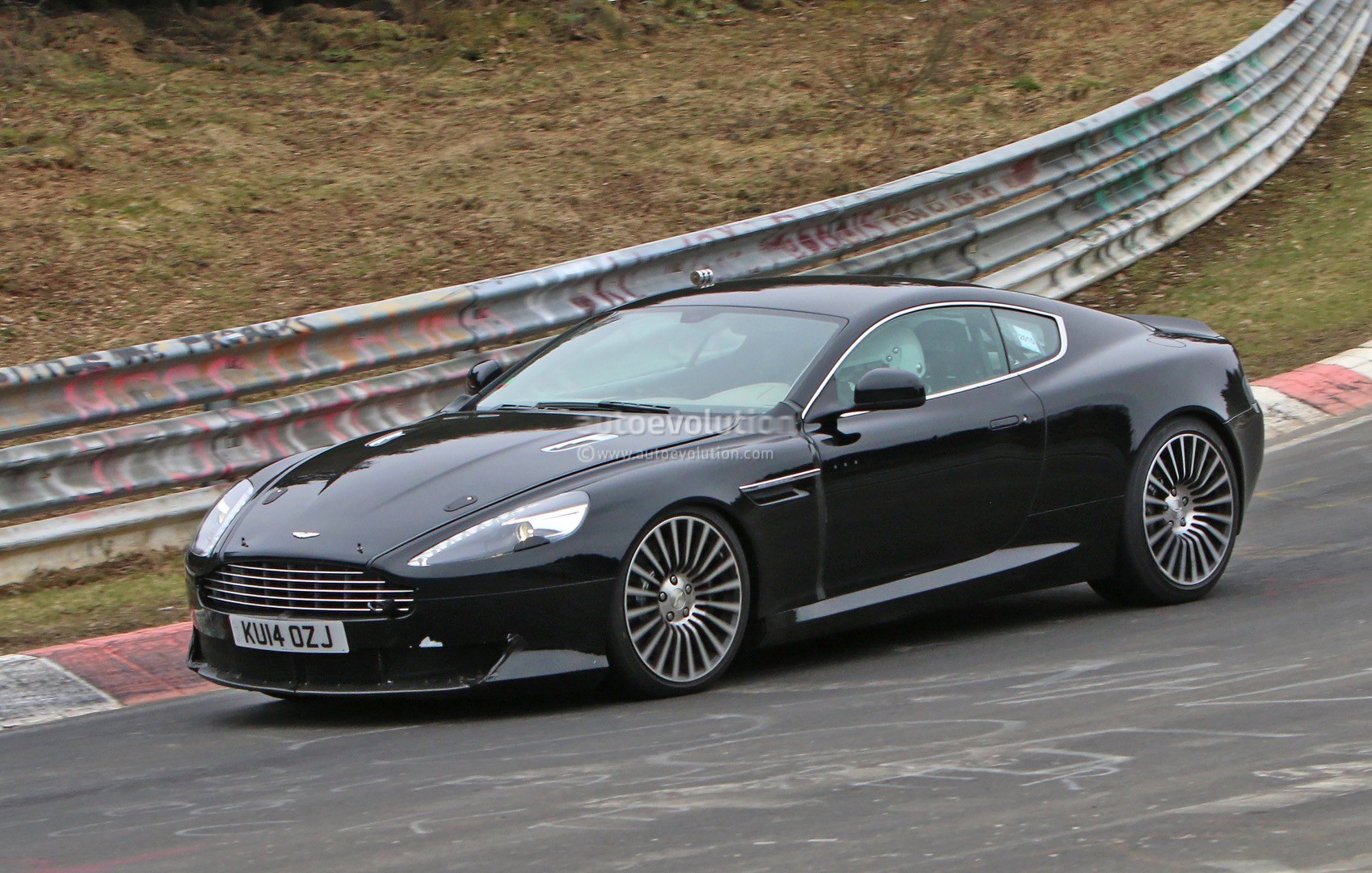2016 Aston Martin DB9 Spied, It’s Powered By an Atmospheric V12 