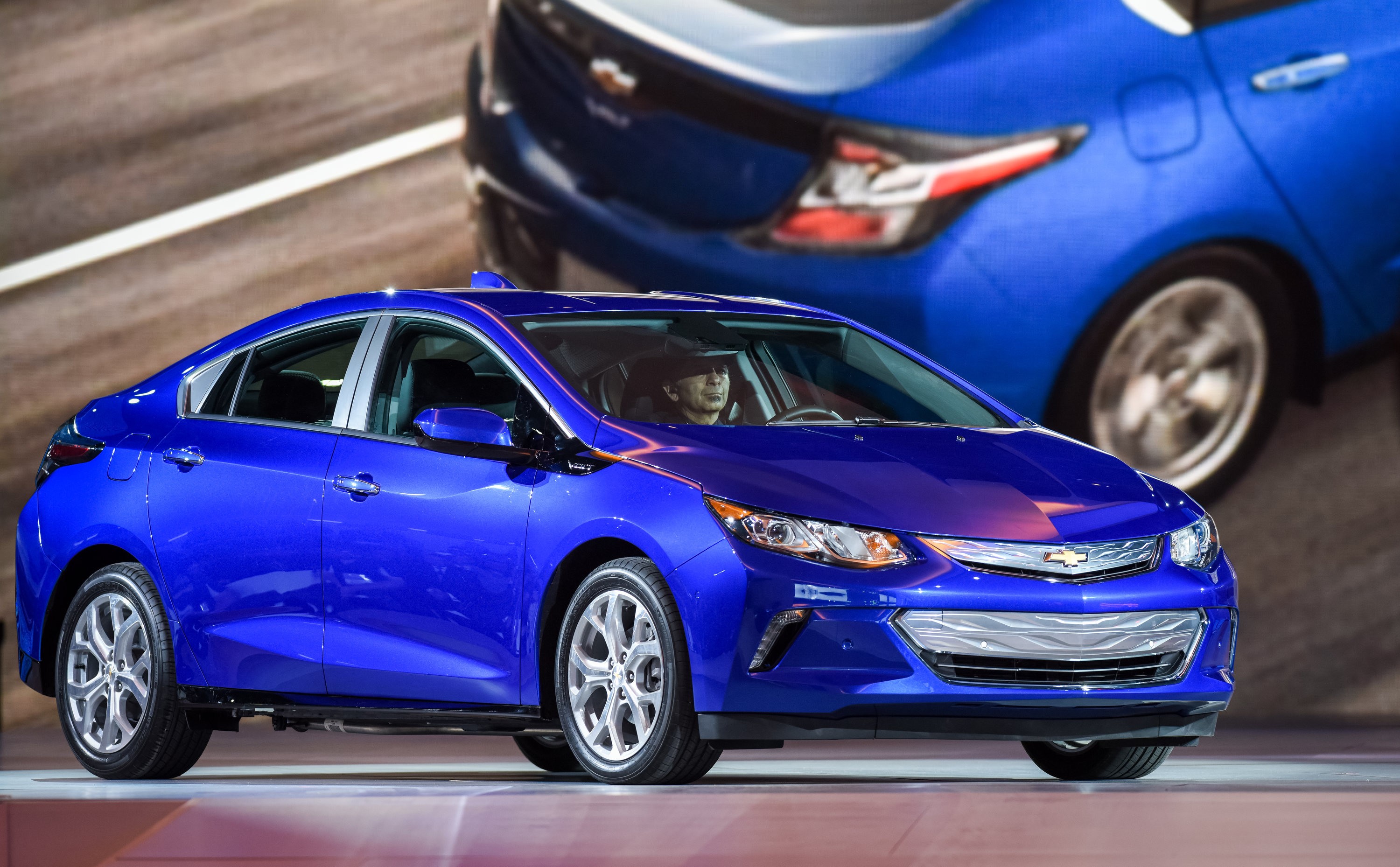 2016 Chevrolet Volt Hailed as the Next Generation of 
