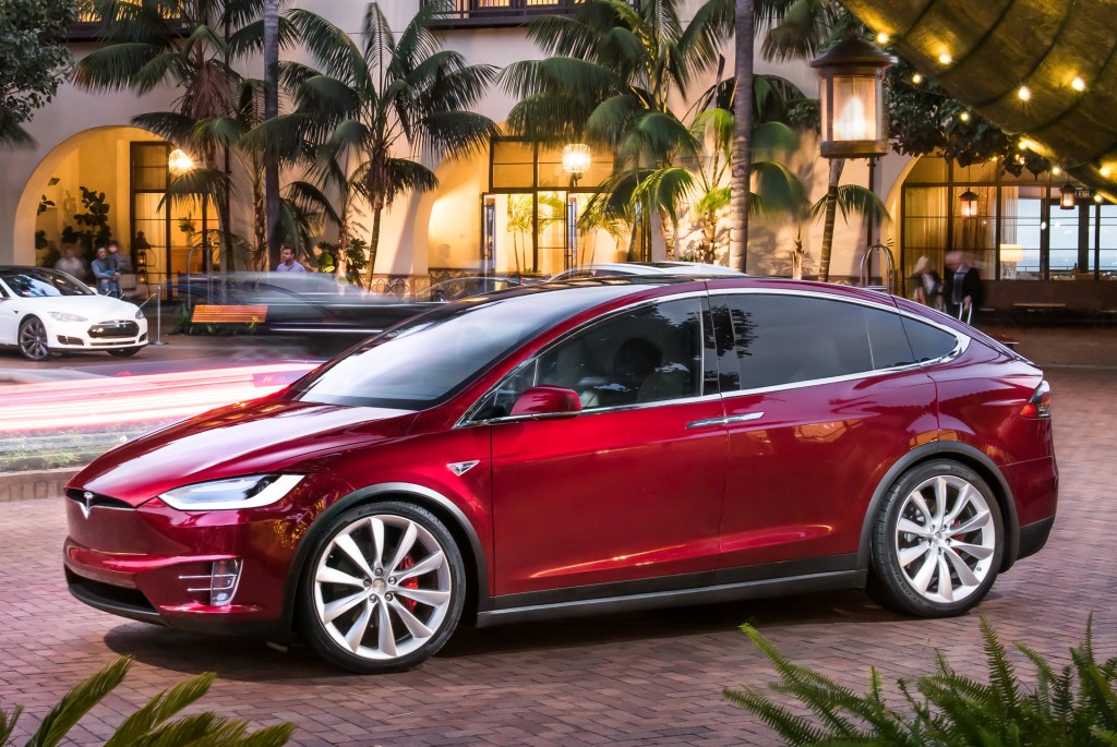 2016 Tesla Model X Priced from £71,900 in the UK, P90D ...