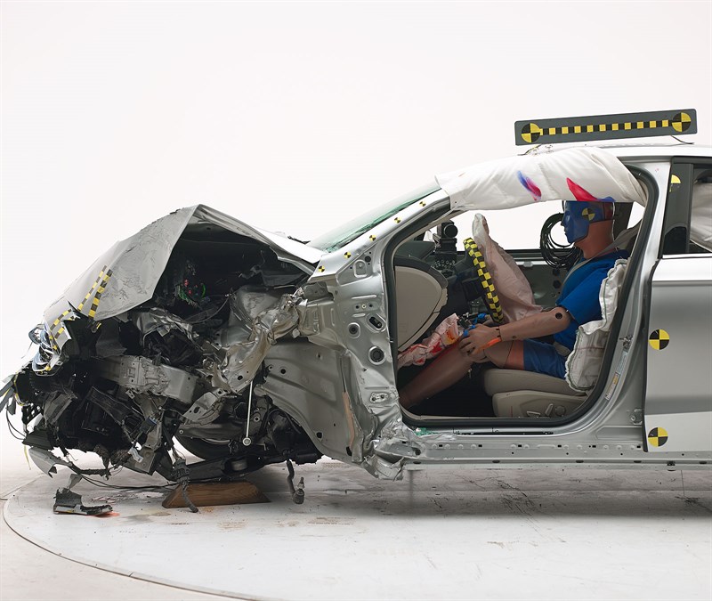 Ford fusion crash test iihs #6