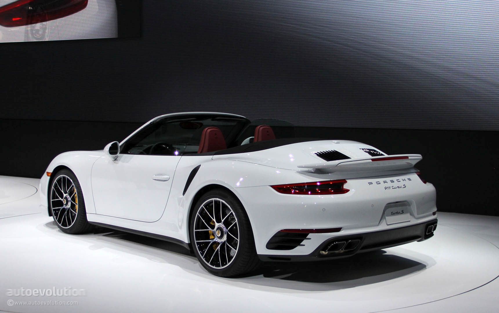 Porsche 911 Plug-In Hybrid Might Be Coming, but No Sooner than 2020 ...