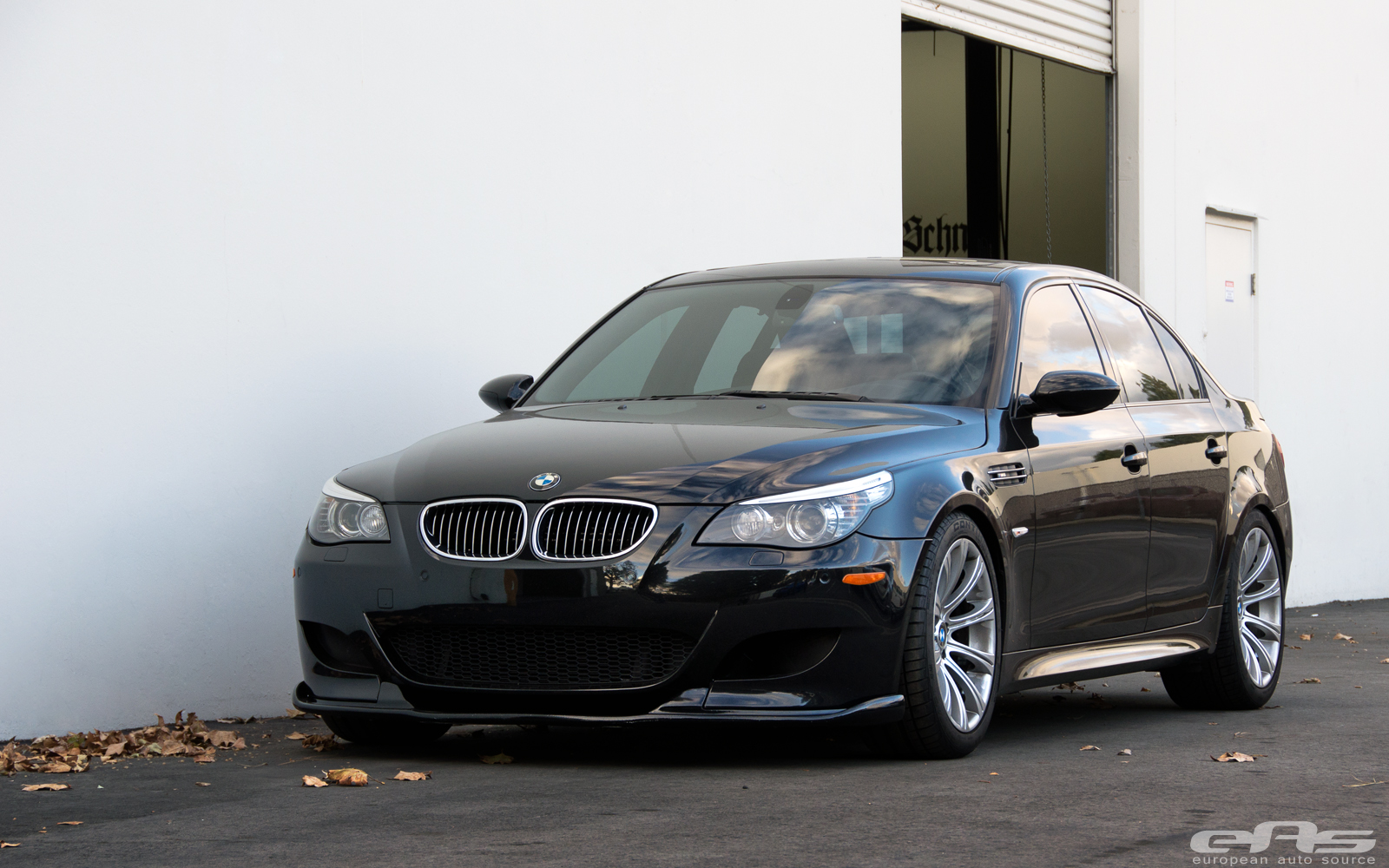 bmw-e60-m5-gets-new-stance-at-eas_1.jpg