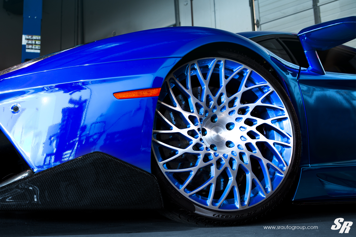 Electric Blue Aventador Gets Outrageous PUR Disc-Style Alloys