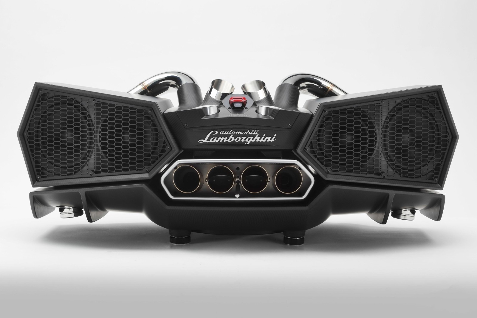 esavox-lamborghini-docking-station-costs-24800-is-made-with-carbon_5.jpg
