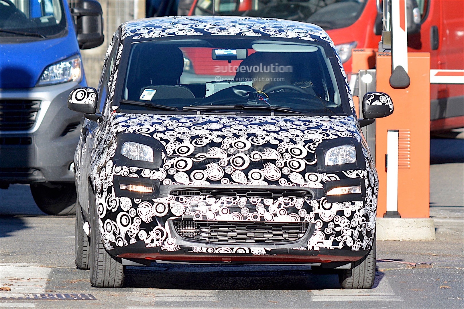 fiat-panda-facelift-spied-testing-for-the-first-time_1.jpg