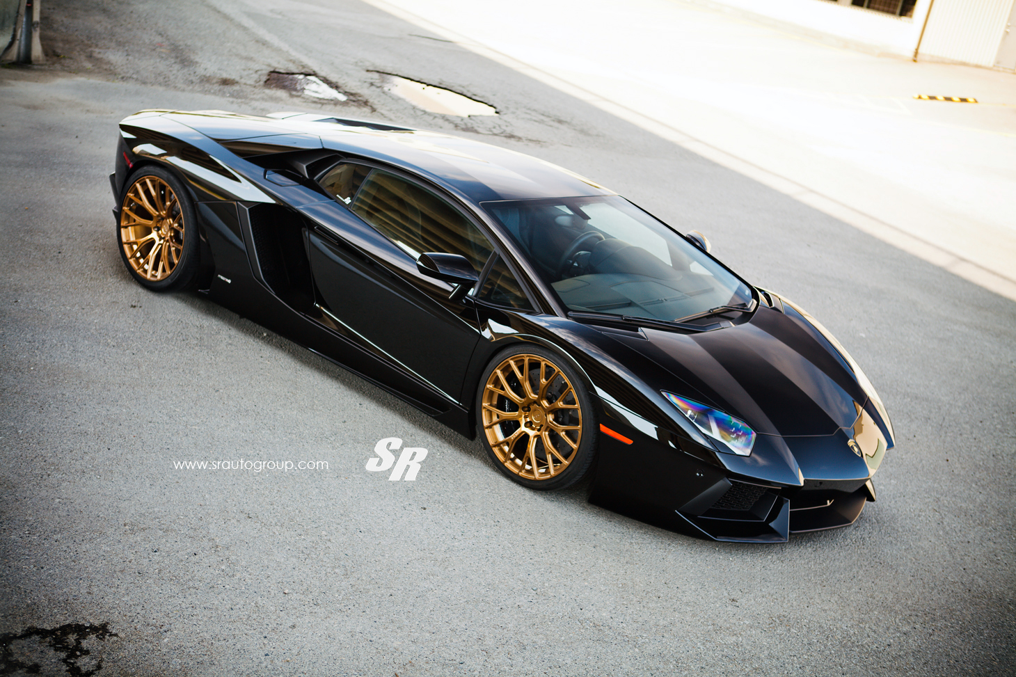 for-your-viewing-delight-black-aventador
