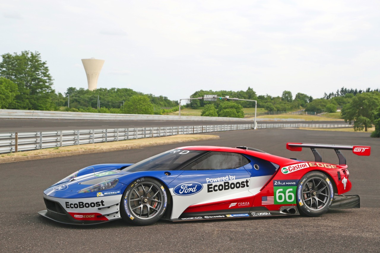 ford-gt-le-mans-racecar-confirmed-to-debut-at-the-2016-rolex-24-at-daytona-video-photo-gallery_13.jpg