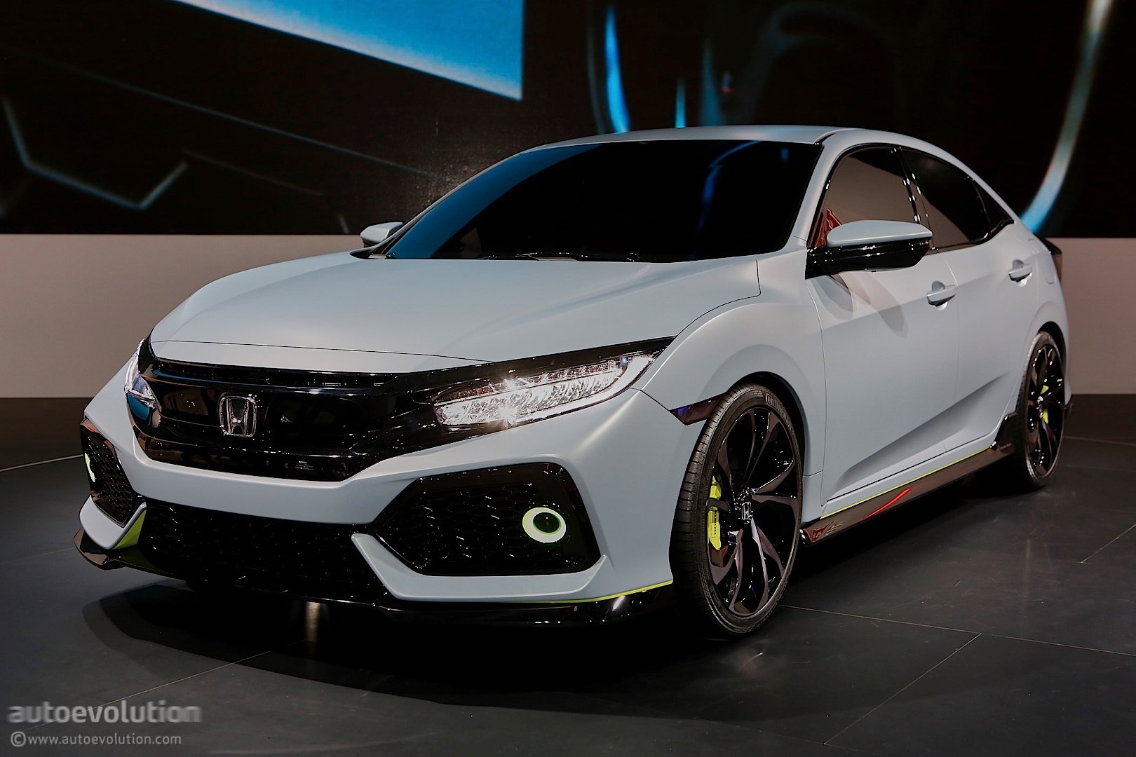 honda-civic-hatchback-coming-to-new-york-civic-si-and-new-type-r-in-2017_12.jpg