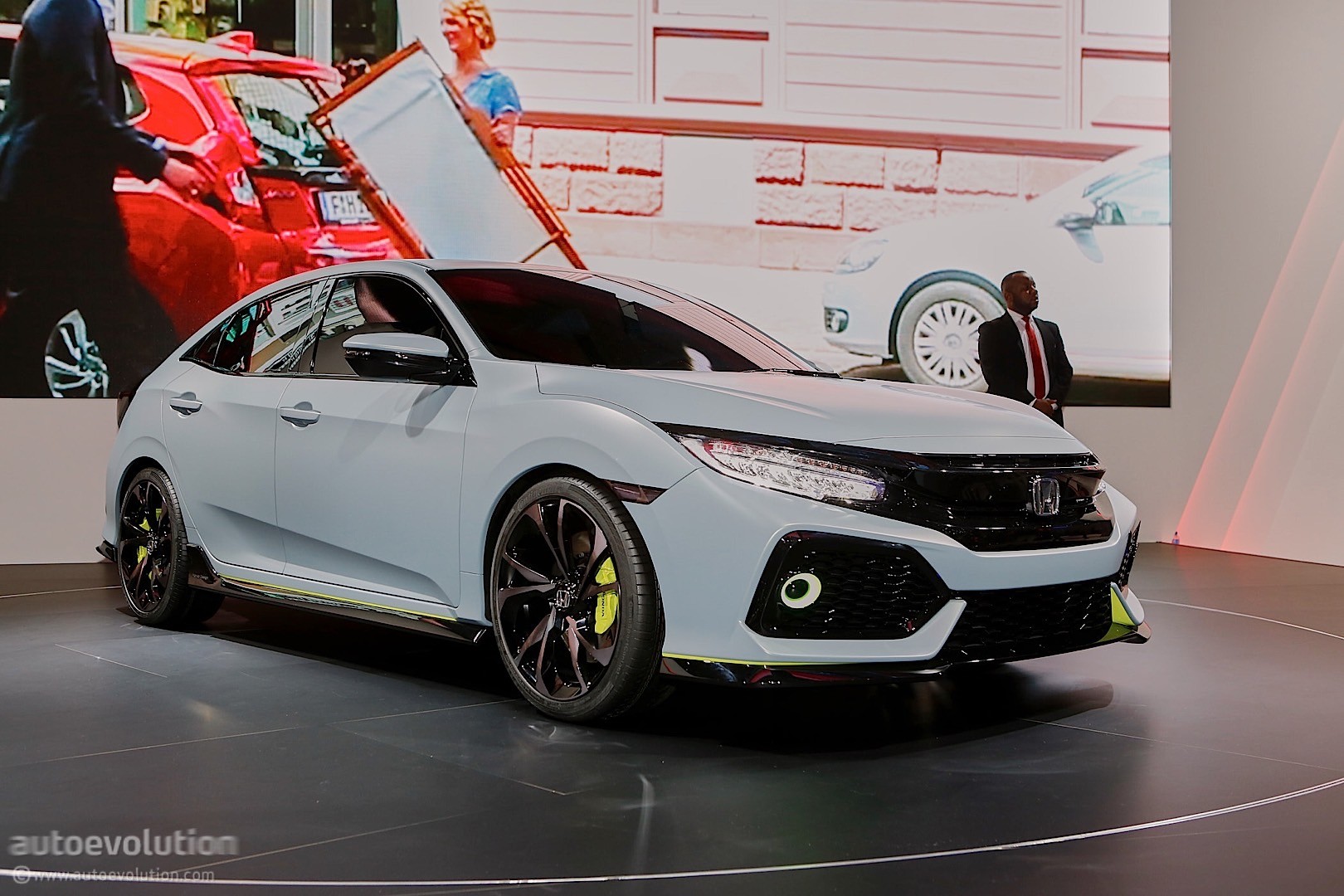 honda-civic-hatchback-coming-to-new-york-civic-si-and-new-type-r-in-2017_7.jpg