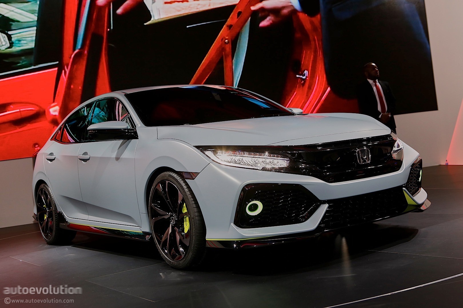 honda-civic-hatchback-coming-to-new-york-civic-si-and-new-type-r-in-2017_8.jpg