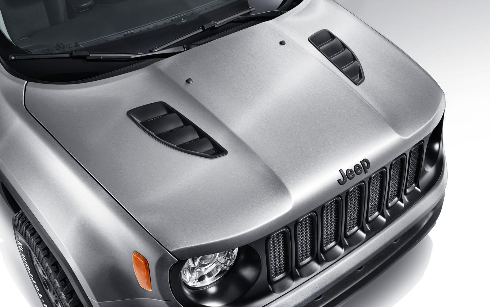 Jeep Renegade Gets a Pimped Out Trailer and Brushed Steel Paint for