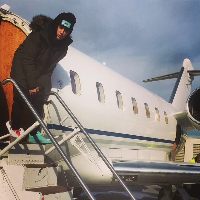 justin-bieber-buys-private-jet-for-christmas-calls-it-a-she_2.jpg