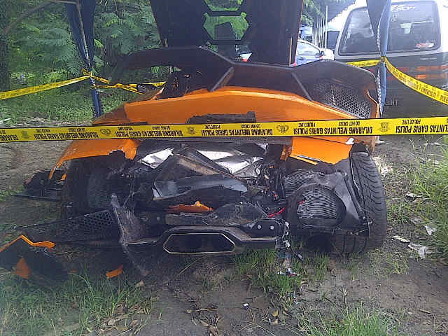 Lamborghini Murcielago LP670-4 SV Crash in Indonesia ...