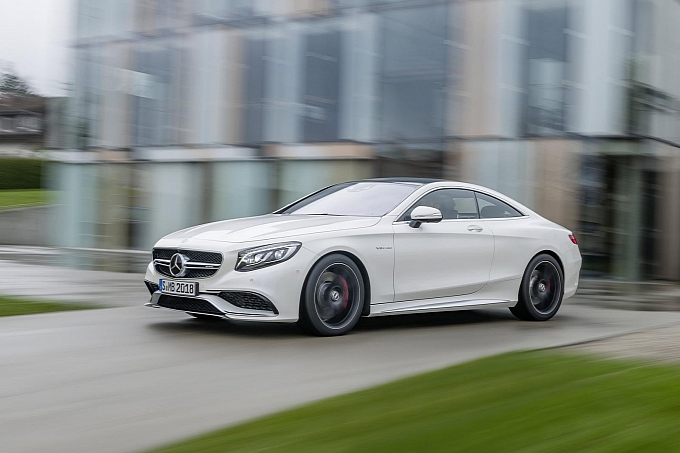 (C217): S63 AMG coupé revelada Mercedes-new-s-63-amg-coupe-revealed-is-a-sexy-brute-photo-gallery-medium_12