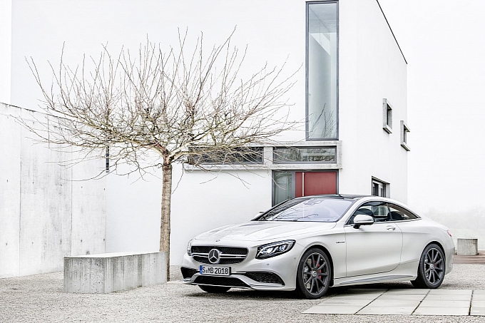 (C217): S63 AMG coupé revelada Mercedes-new-s-63-amg-coupe-revealed-is-a-sexy-brute-photo-gallery-medium_2