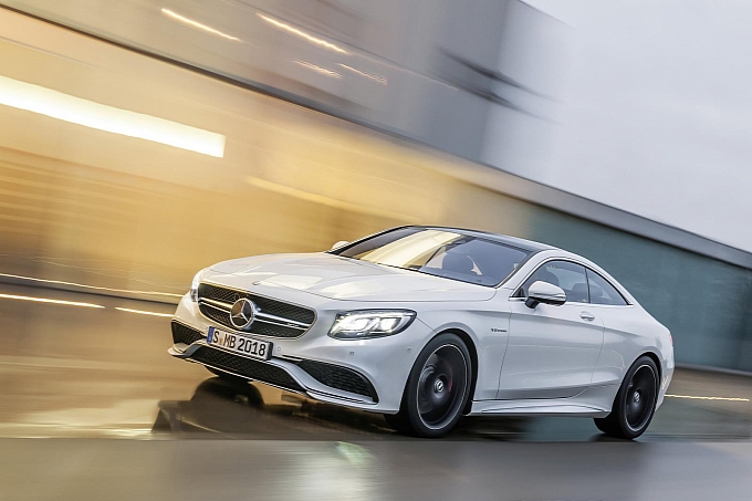 (C217): S63 AMG coupé revelada Mercedes-new-s-63-amg-coupe-revealed-is-a-sexy-brute-photo-gallery-medium_21