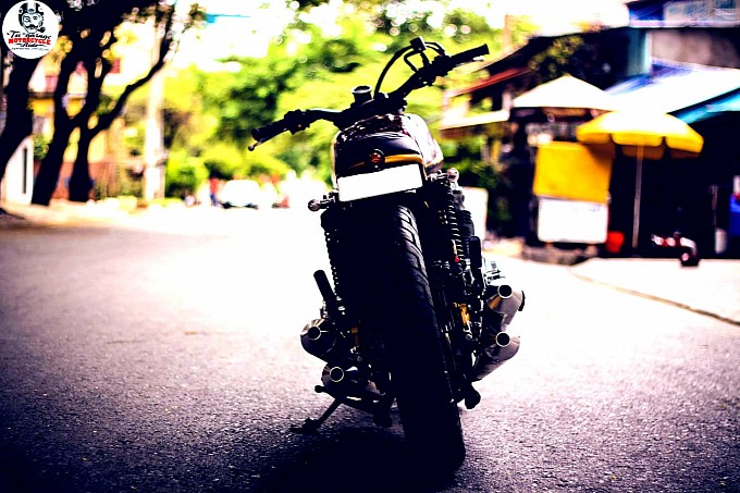 Street Tracker Honda CB750F Moto bike фото кафешника кафе байк характеристика история