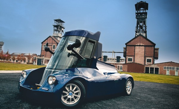 http://s1.cdn.autoevolution.com/images/news/gallery/meet-iris-viseo-the-french-electric-transformer-vehicle-that-could-be-used-for-riots-video_1.jpg