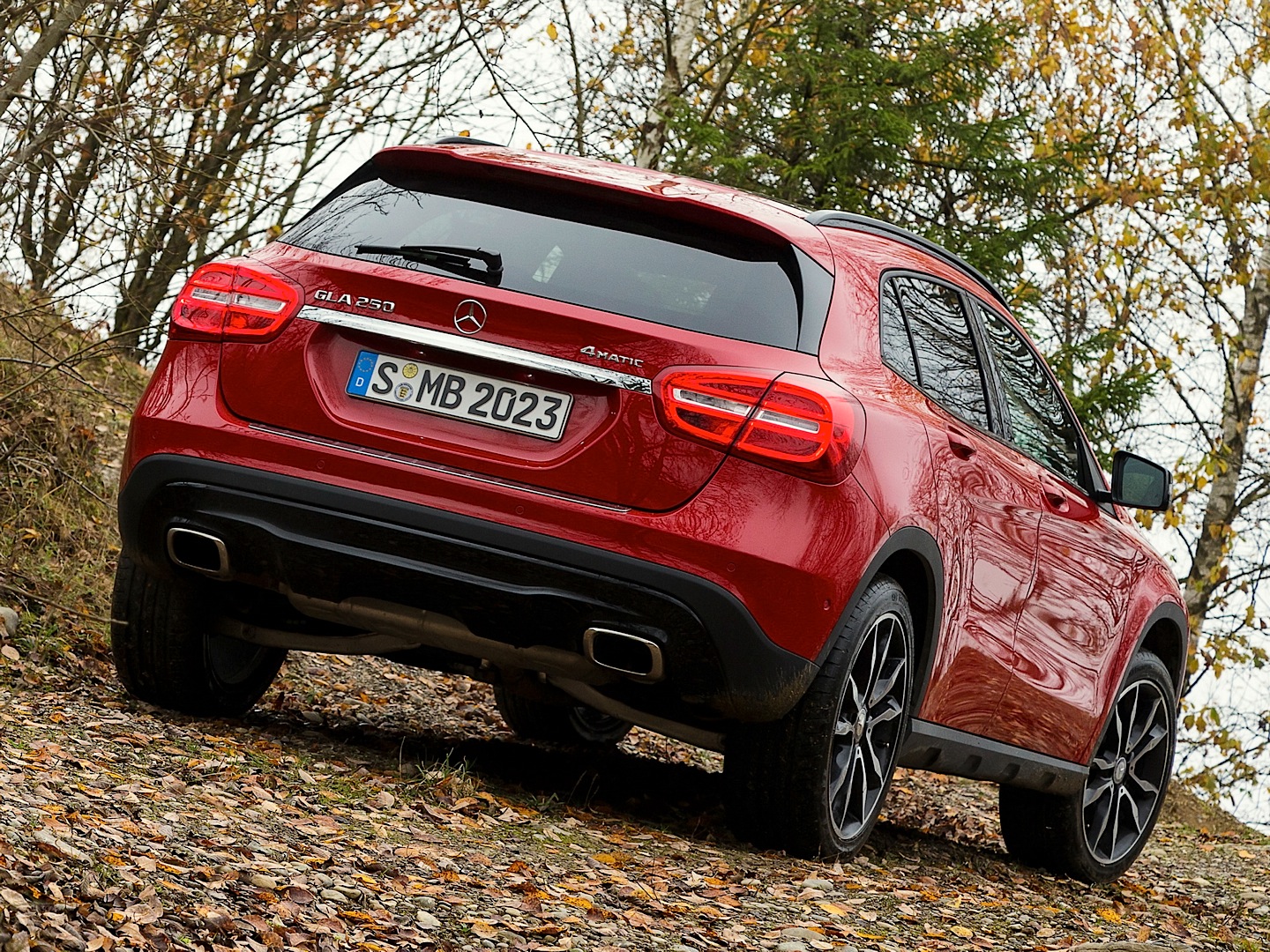 Mercedes-Benz GLA Off-Road Suspension Comes in The Summer ...