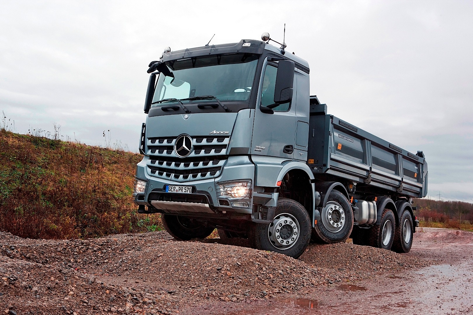 MercedesBenz Launches Arocs Truck Range [Video]  autoevolution