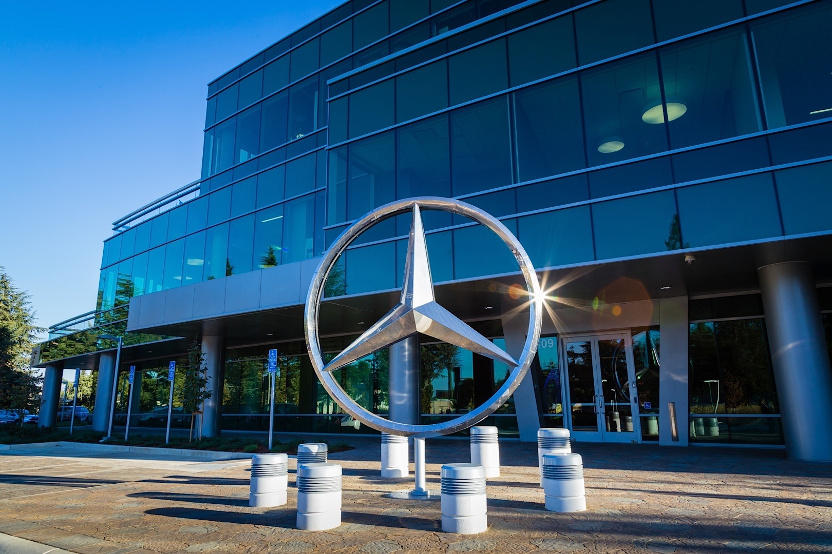 Mercedes benz north america corporate office