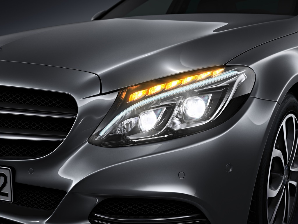 Mercedes benz headlights pictures #4