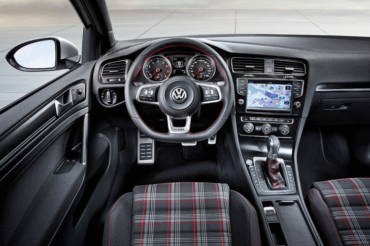 New Volkswagen Golf VII GTI First Photos - autoevolution
