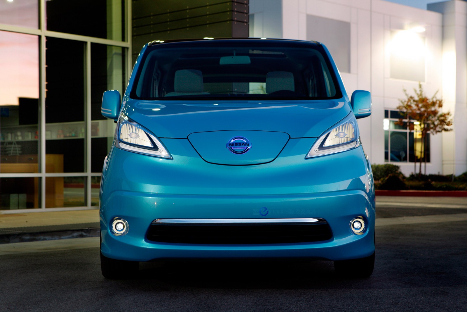 Nissan electric van concept #1