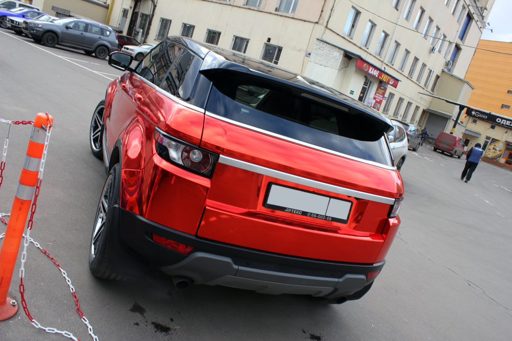 range-rover-evoque-gets-the-red-chrome-treatment-in-russia_14