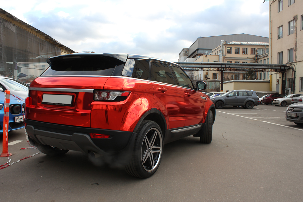 range-rover-evoque-gets-the-red-chrome-treatment-in-russia_5