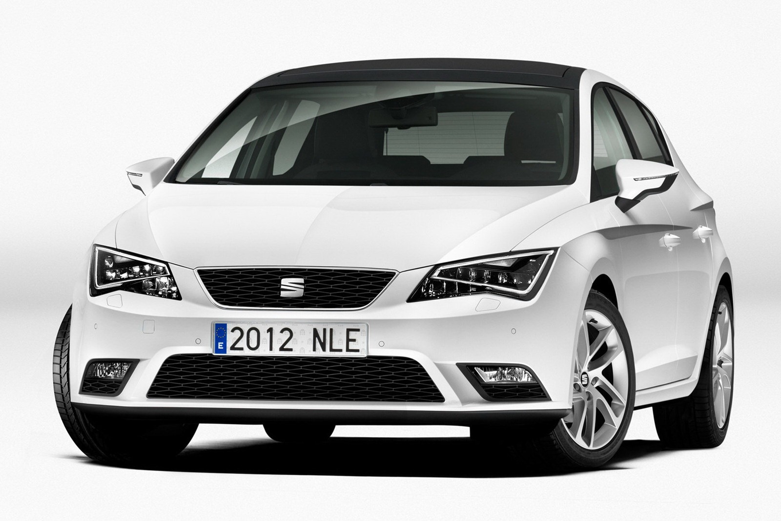 seat-leon-official-pictures-leaked-photo-gallery_5.jpg
