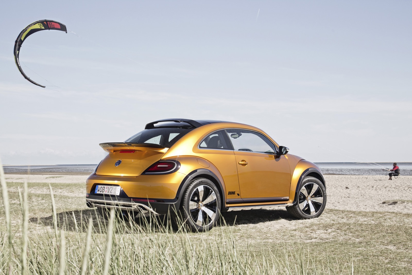 VW Beetle Dune Concept Takes to Beach to Show Its Production Readiness ...